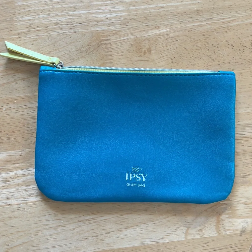Ipsy teal studded 100th glam mini makeup zip cosmetic bag